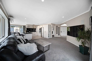 15 Amadeus Place, Northpark, Manukau City