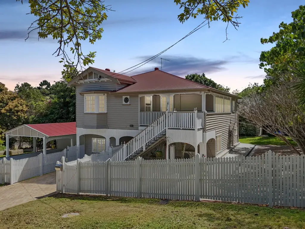 East Ipswich 5 Slaapkamer Elite Grammar Precinct Family Residence with Brand New Restoration