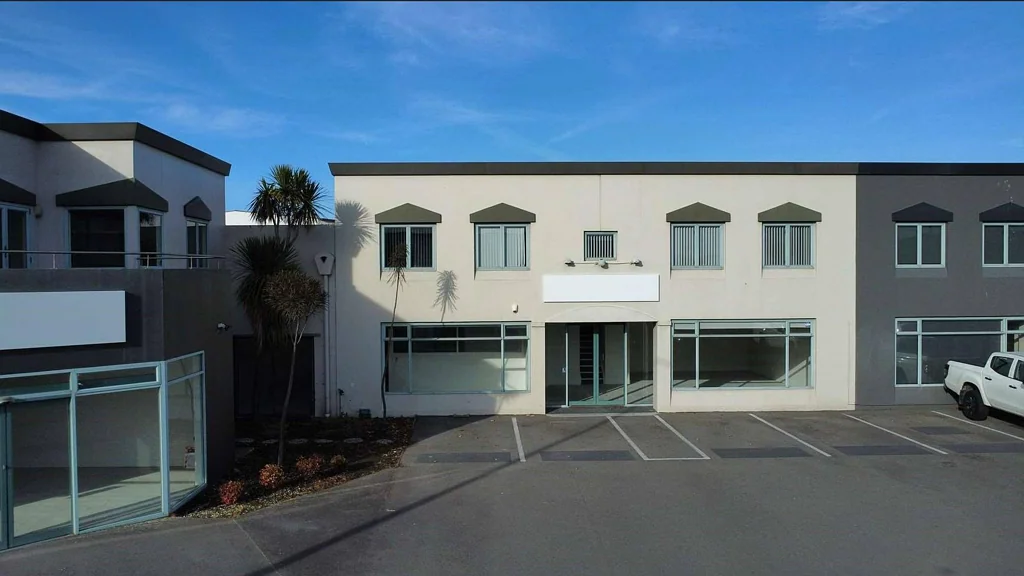 Hornby Warehouse and Office with Profile