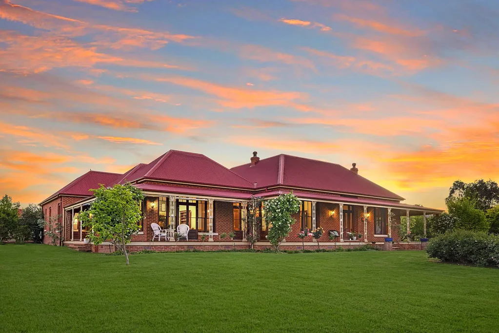 Mudgee Elegant country lifestyle property with working farm