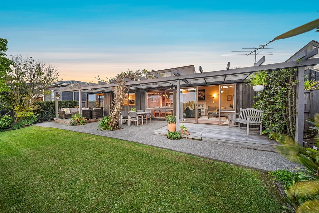 Half Moon Bay 3 Bedroom + MEET: The One