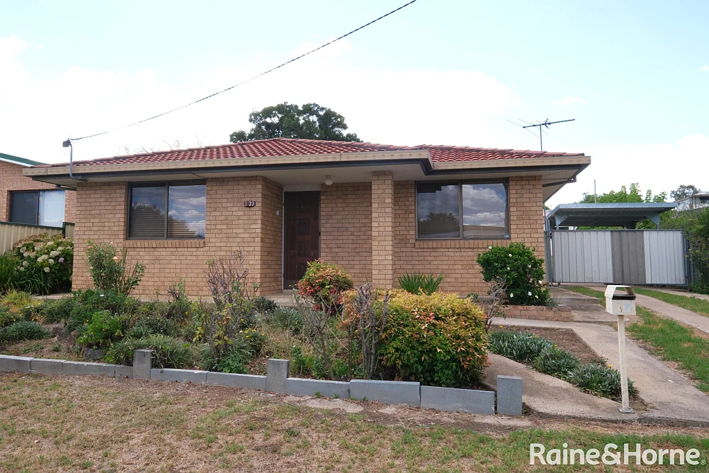 37 Lang Street, Inverell, NSW 2360