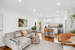 2/15 Sheridan Street, Hamlyn Heights
