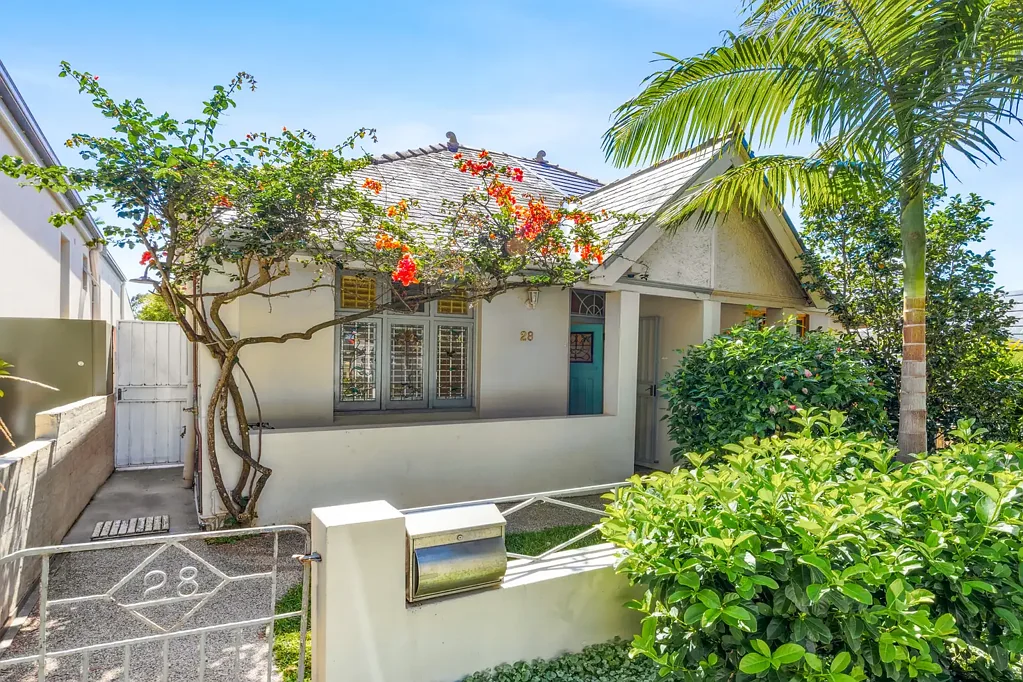 Bondi Beach 3Zimmer Outstanding Family Home In Prized Enclave With Entertainer's Deck & Garden