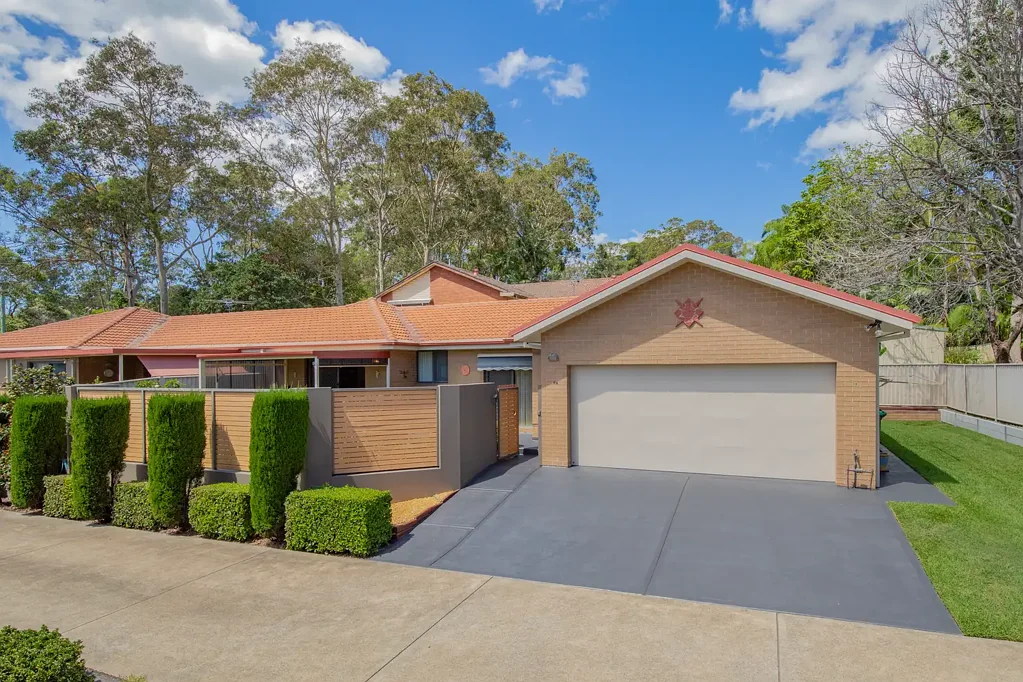 8B Charlton Street, Eleebana, NSW 2282