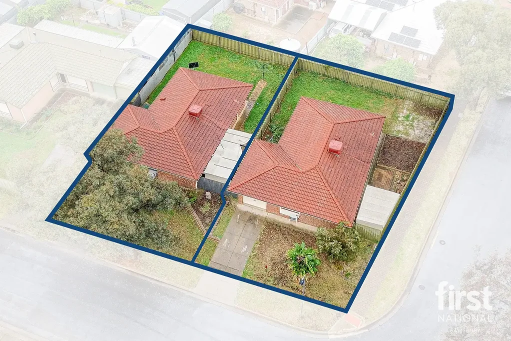 Salisbury North 6कमरा DUAL DETACHED PROPERTIES ON ONE TITLE - A RARE OFFERING!