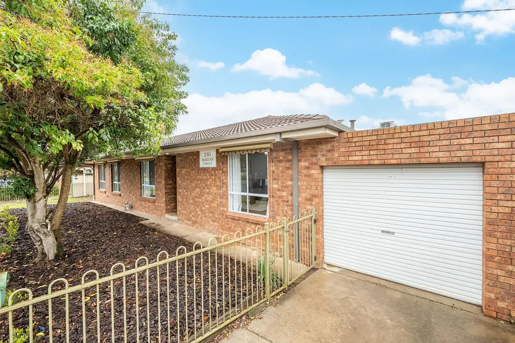 Mooroopna 3ਬੈੱਡਰੂਮ Fully Renovated, Separate-Title, in Central Mooroopna