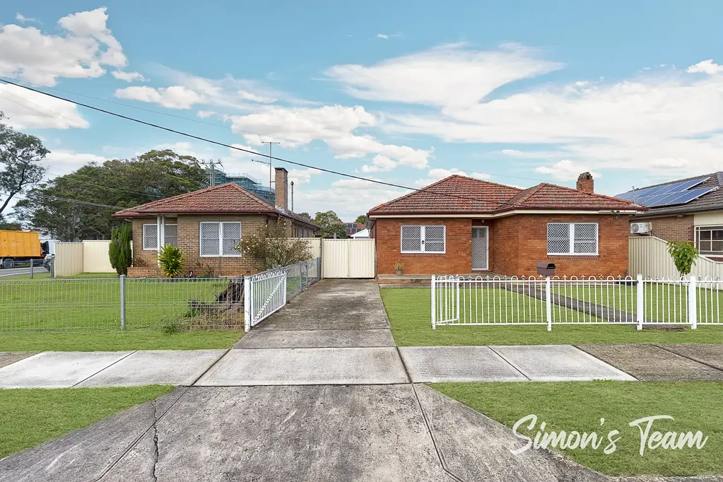 Villawood 6Phòng ngủ Buy one or secure both