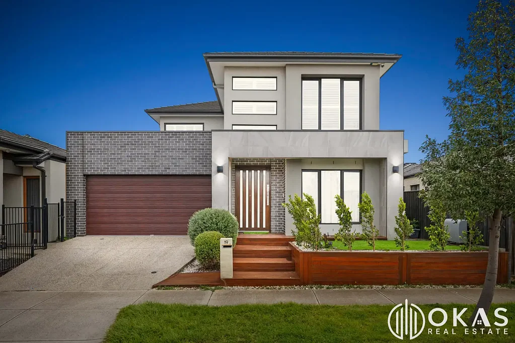 Truganina 4침실 Ex Display Home with East facing Frontage & that too in Elpis Estate!!!