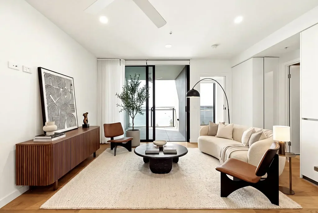 Southport 1房  Elevated Broadwater Living with Stunning Water Views