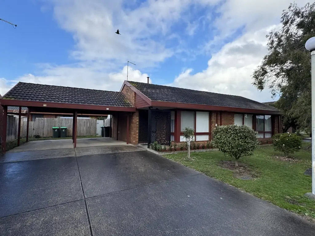 2 bedroom home located close to shops and parks.
