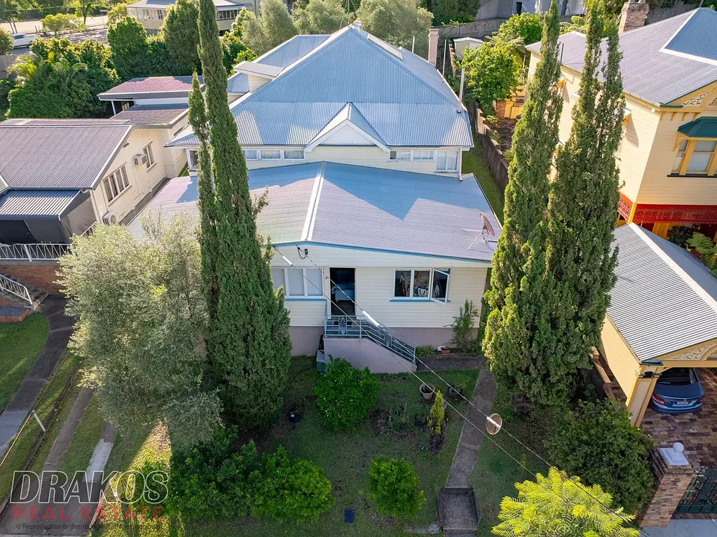 Dutton Park 12房 中心区域物业 690平米地块 多用途设计 教育区黄金地段 近医院商场 交通便利 Investment / Renovator Opportunity