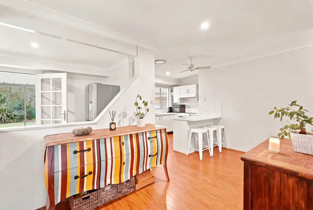 Bateau Bay 3कमरा Easy-Care Living in a Convenient Cul-de-Sac Location