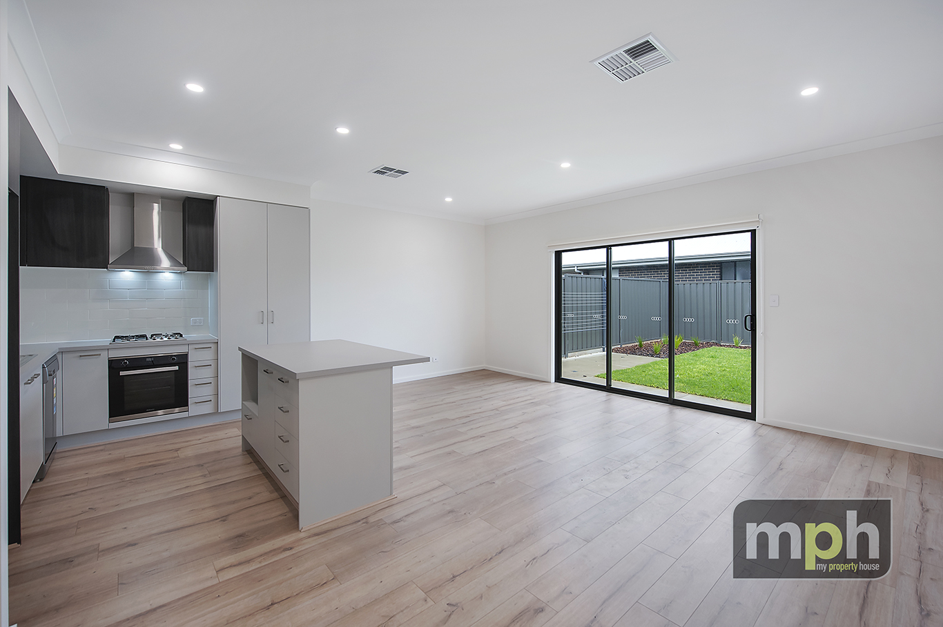 4 WARWICK ST, MOUNT BARKER SA 5251, 0 غرف, 0 حمامات, House