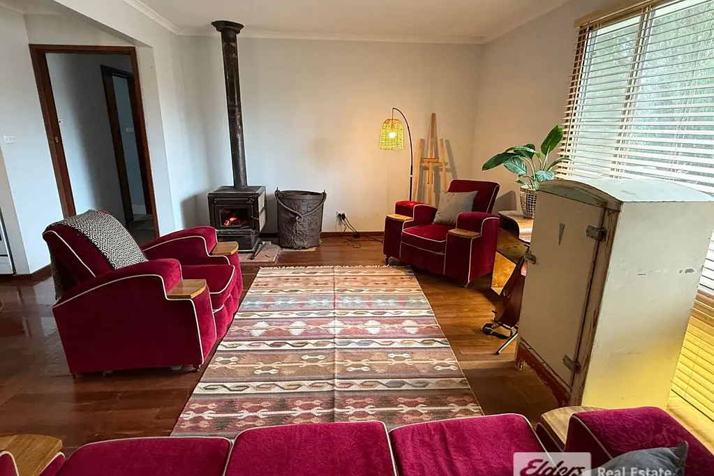 Little Grove 3 Bedroom Soulful Vibe and Plenty of Potential