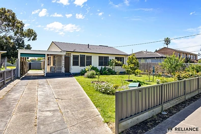 Labas ng Bahay - 36 Westmere Crescent, Coolaroo, VIC 3048