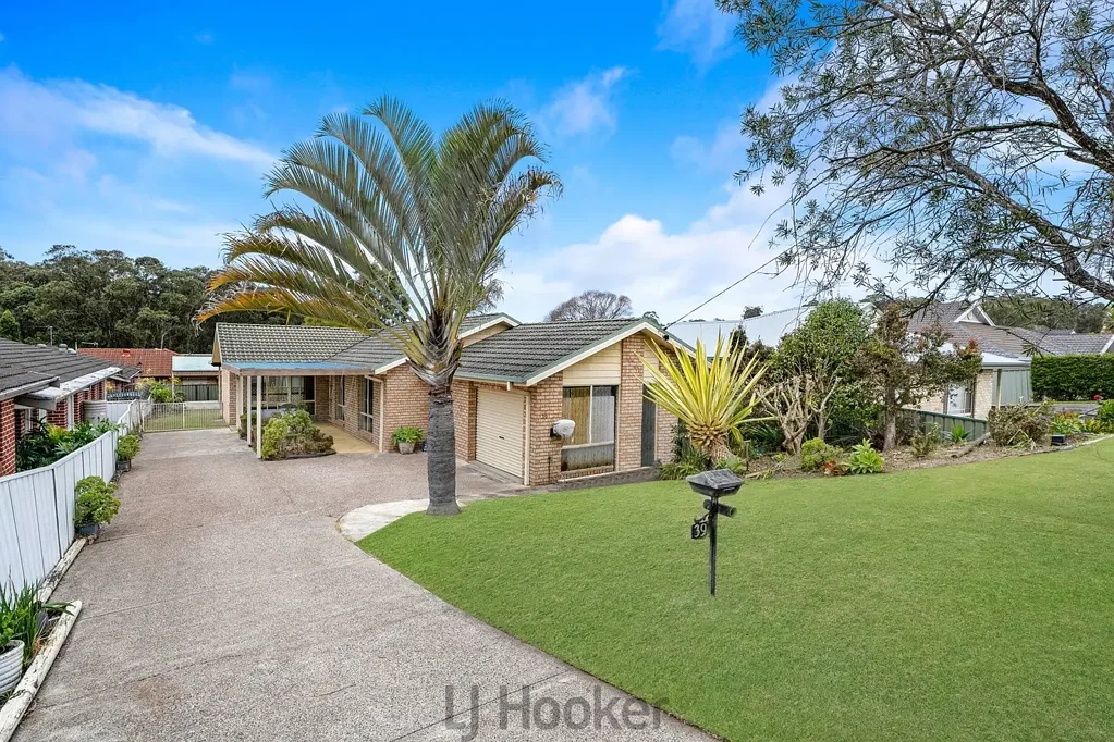 Rathmines 4Kwarto Low maintenance single level living with plenty of parking!