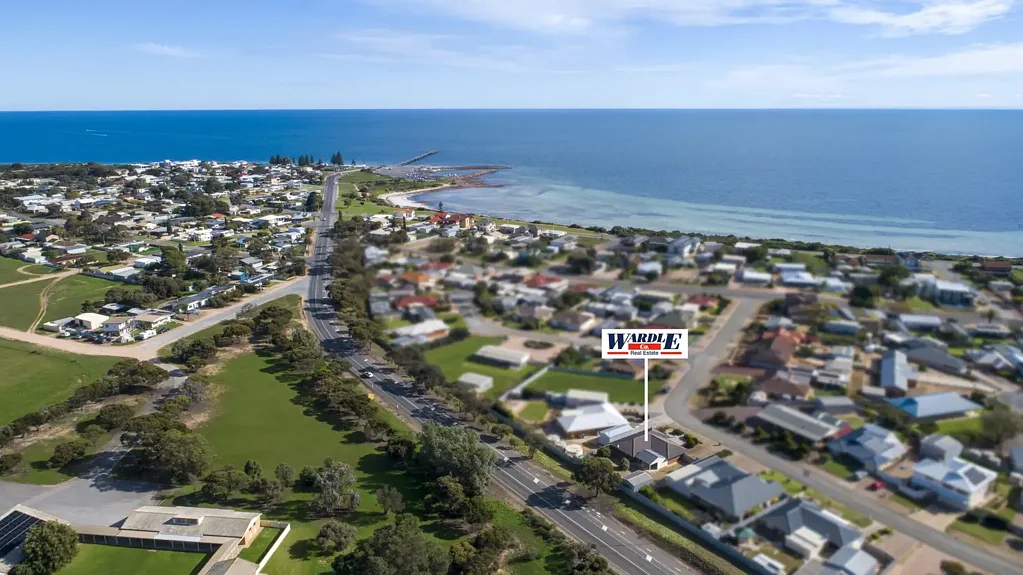 Port Hughes 3房  YOUR WEEKENDS DESERVE THIS ADDRESS