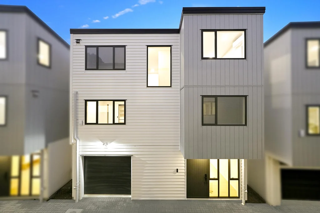 Totara Vale 3Kwarto Smart Living in Double Westlake Zone