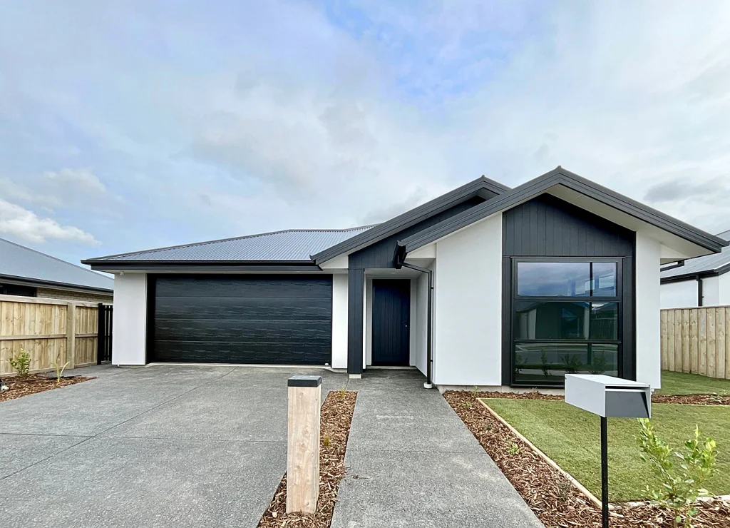 4 bedroom family home in Arbor Green