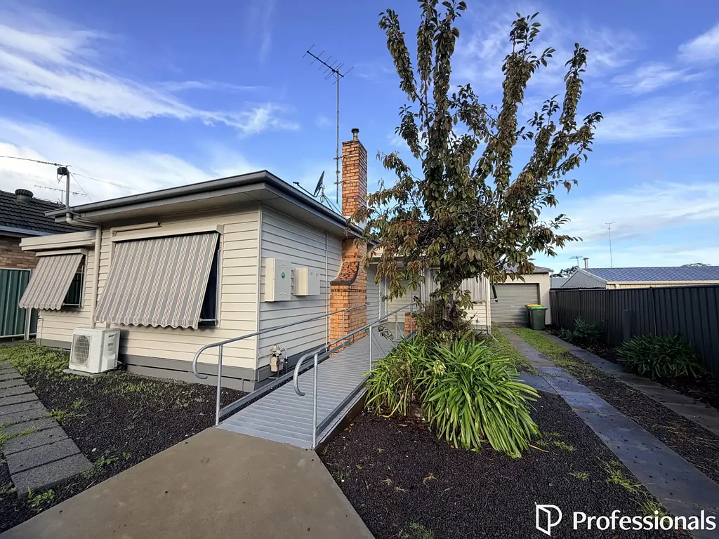NEAT 2 BEDROOM HOME