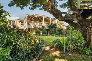 Shorncliffe 4Zimmer THE CROWN JEWEL OF SHORNCLIFFE: ICONIC VICTORIAN QUEENSLANDER ON 1,012sqm
