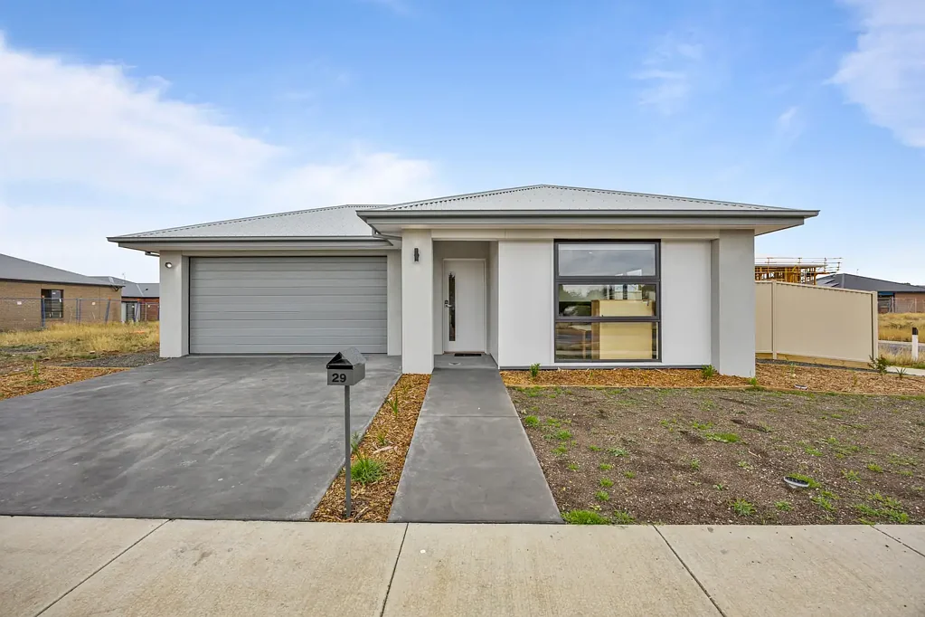 BRAND NEW SHARED ACCOMMODATION