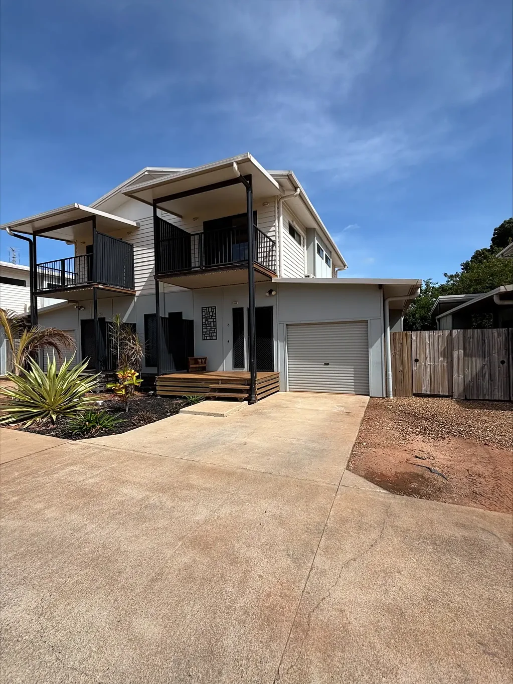 Rocky Point 2Kwarto MODERN 2 BEDROOM TOWNHOUSE WITH POOL VIEWS!