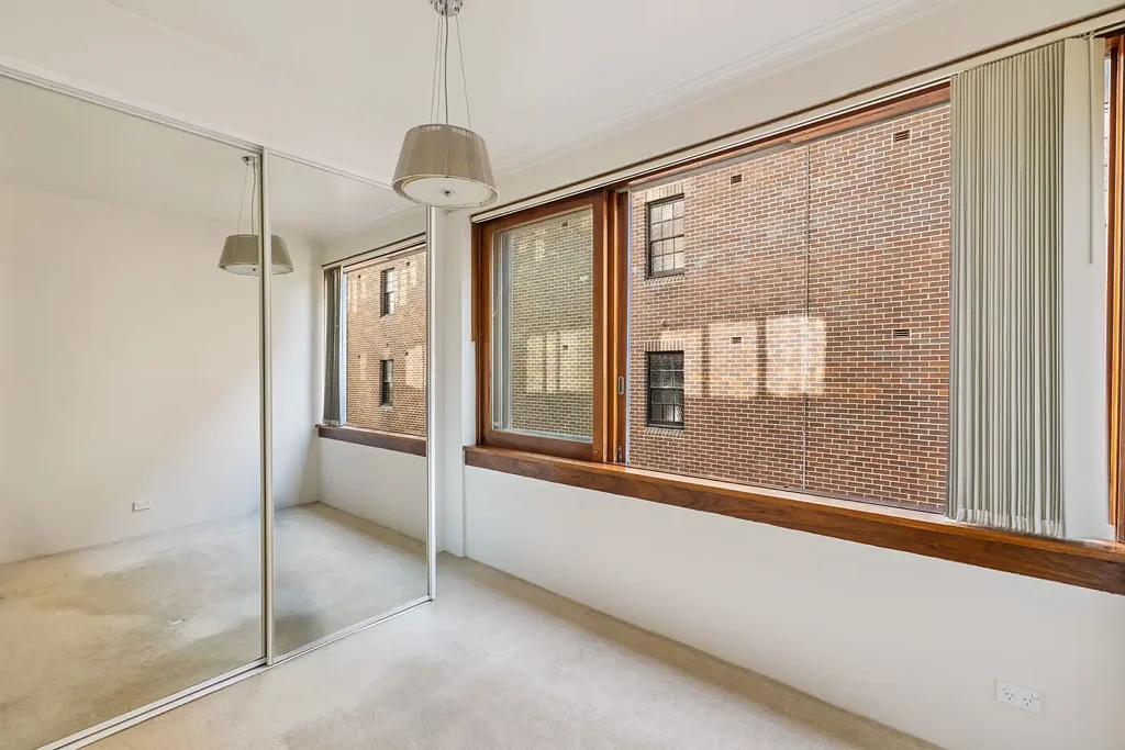Recently painted designer apartment in ‘Sandringham’