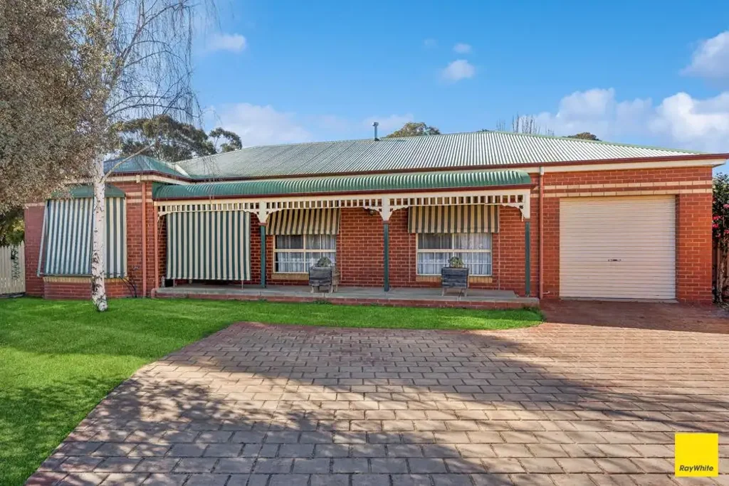 Strathdale 2ਬੈੱਡਰੂਮ Low-Maintenance Living in a Prime Strathdale Location