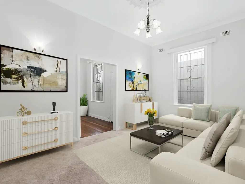 Charming and Perfectly Positioned three bedroom home!