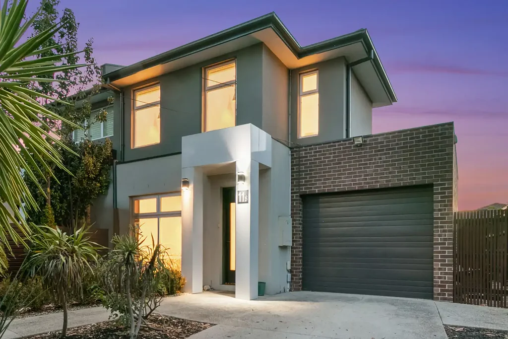A Heavenly Hampton East Abode