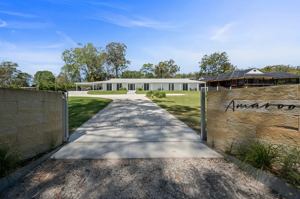 Ilarwill 3chambre "Amaroo" - Elevated Luxury with Golf Course Views.