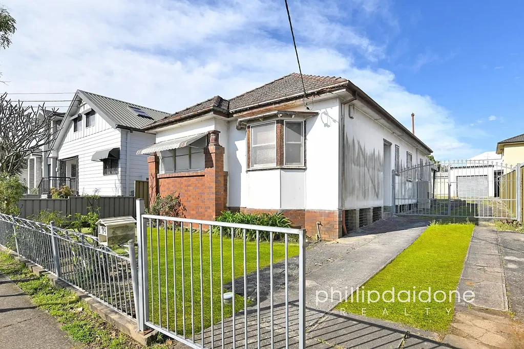 Lidcombe 3房 极佳位置 Lidcombe近站 优质土地 448平米 高处视野 老年套房潜力 PERFECT BUILDING BLOCK....