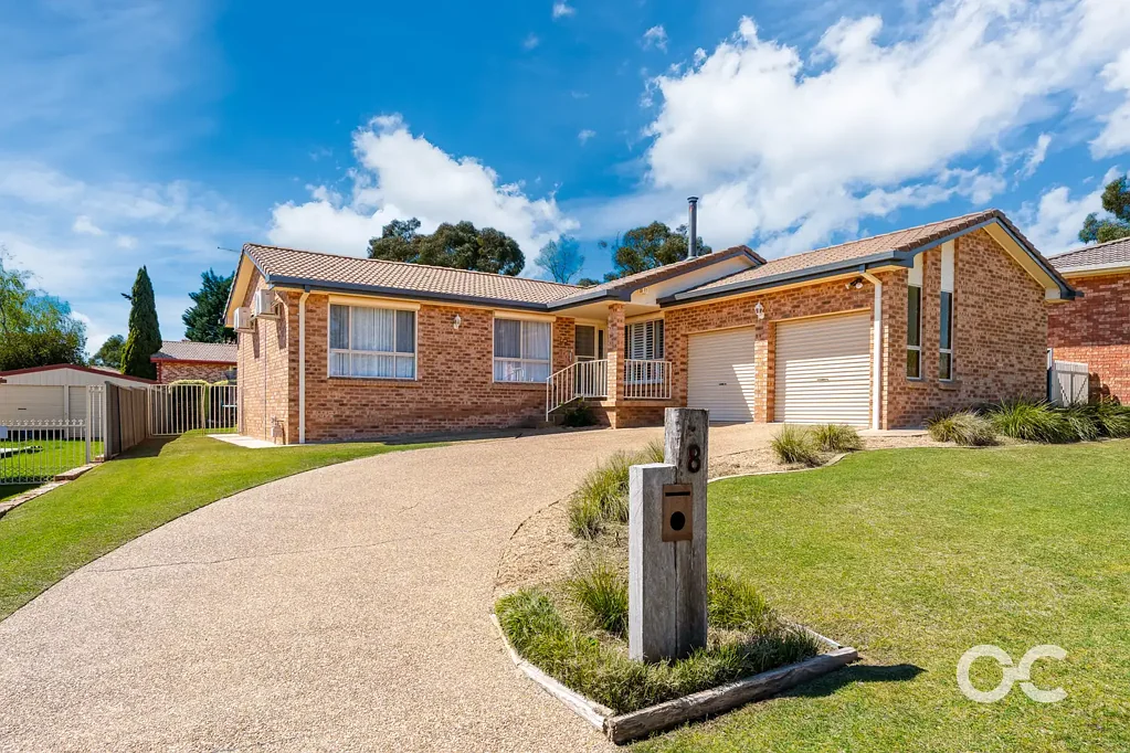 Orange 3Kwarto Family Living in Belair Estate