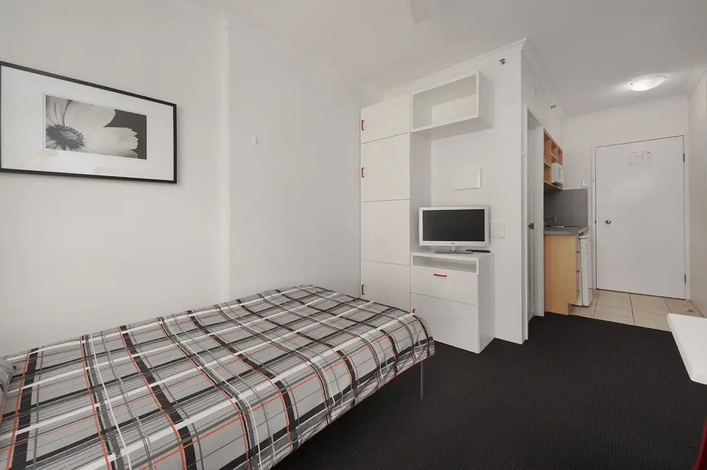 Brisbane City 1Moenga UNDER CONTRACT!
