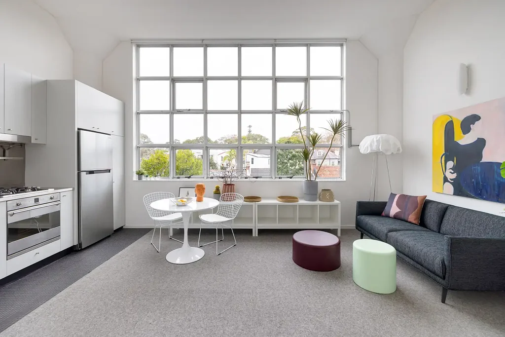 Darlinghurst Warehouse apartment in designer precinct