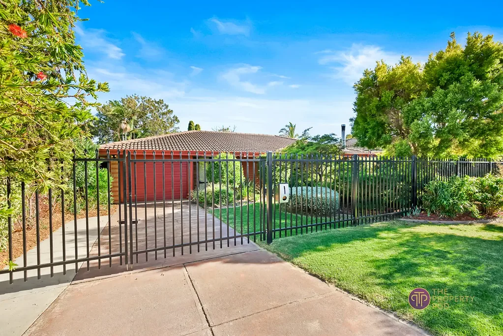 Camillo 4房  4x2 Family Home with Pool on 700m² Block