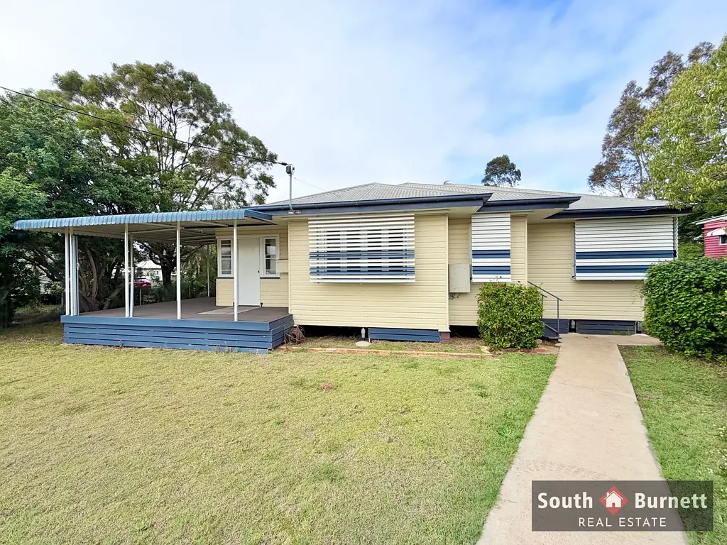 Kingaroy 3બેડરૂમ Comfortable Kingaroy Living on Half an Acre!