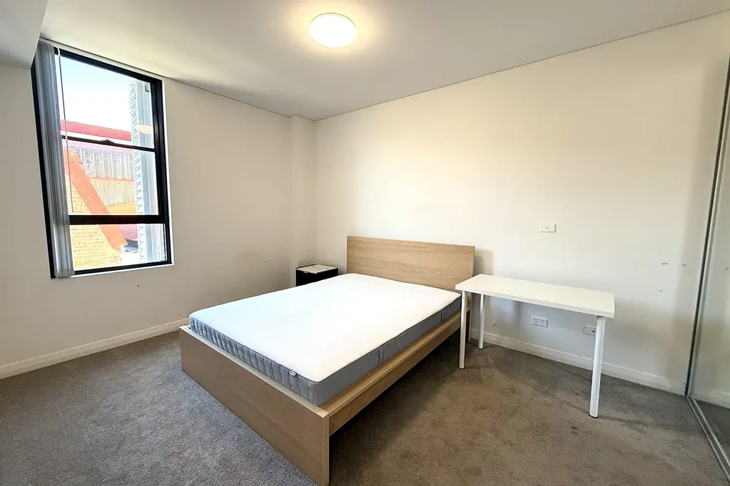 Fully Furnished $1,100 per week if unfurnished $1,050 per week