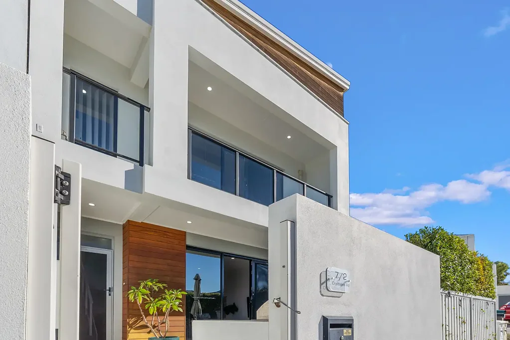 7/2 Crystalline Road, Spearwood, WA 6163