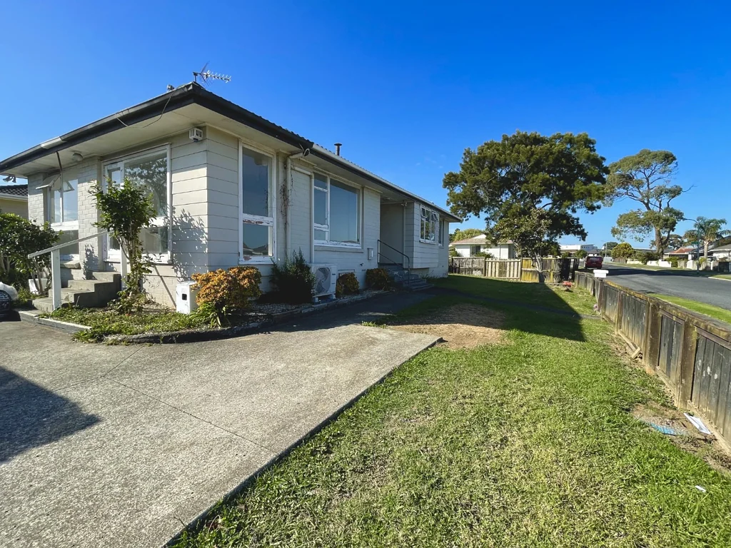 6-Bedroom Dual Dwelling