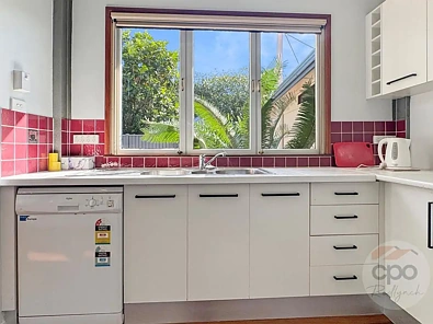 179 Jensen Street, Whitfield, QLD 4870, 2 Bedrooms, 2 Bathrooms, House
