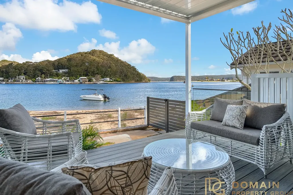Booker Bay 3غرفة نوم Brand New Absolute Beachfront Townhouse