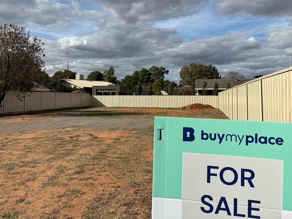 Wycheproof NEW PRICE! Block with the lot in the heart of Wycheproof