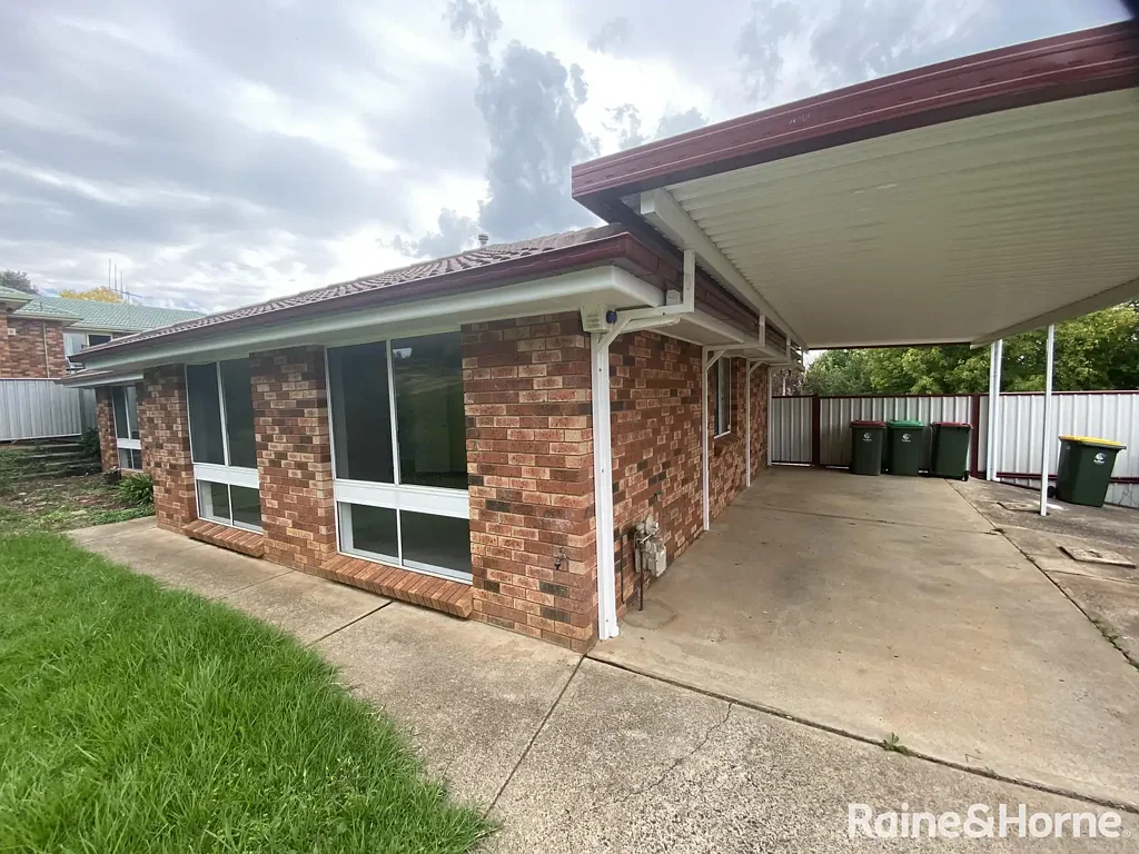 THREE BEDROOM FAMILY HOME
