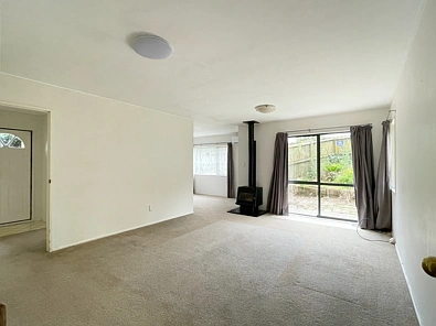 3 BEDROOM - BRICK AND TILE - PRIVATE ROAD - GARAGE