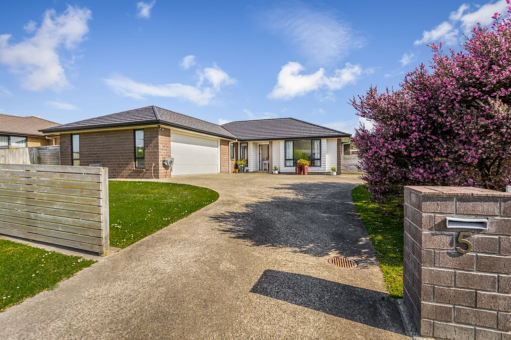 5 Parlane Drive, Huapai, Rodney, Auckland