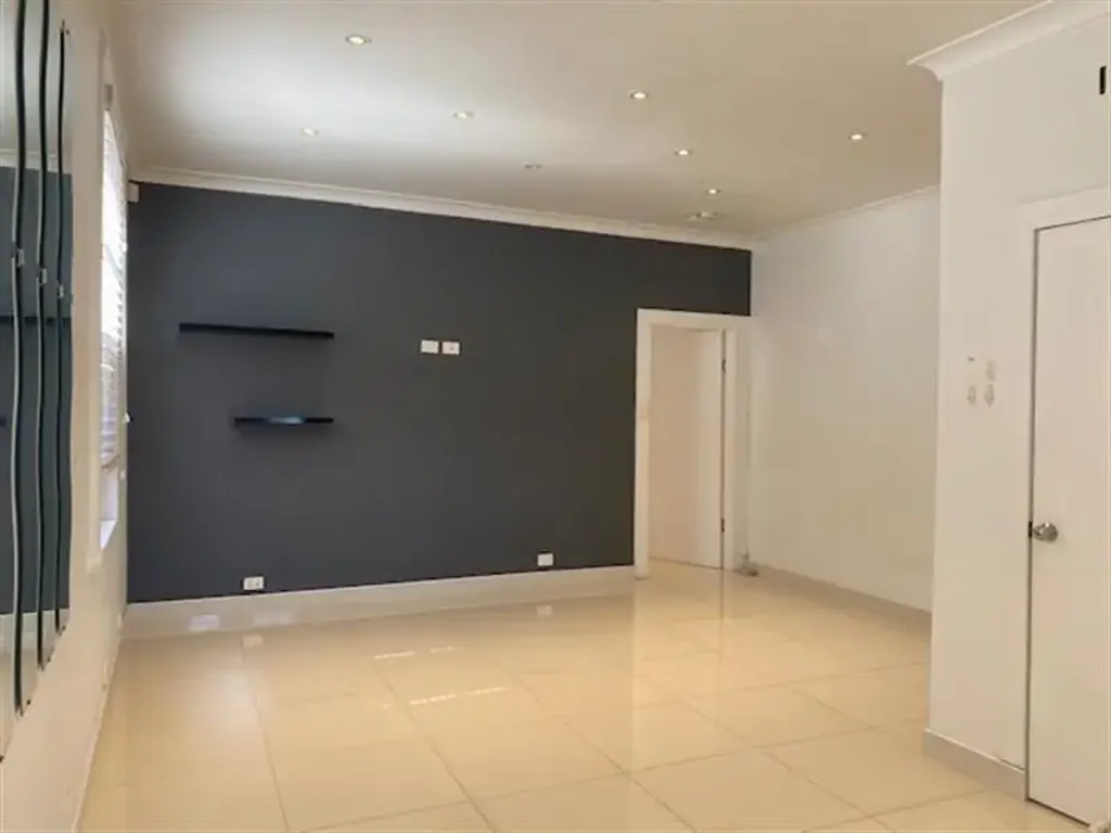 Spacious One Bedroom Apartment!