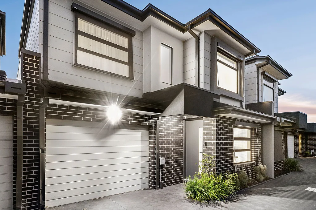 2/10 Shirley Street, Fawkner, VIC 3060